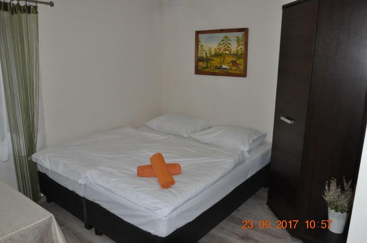 Appartement Gosciniec W Ogrodzie à Brusy Extérieur photo