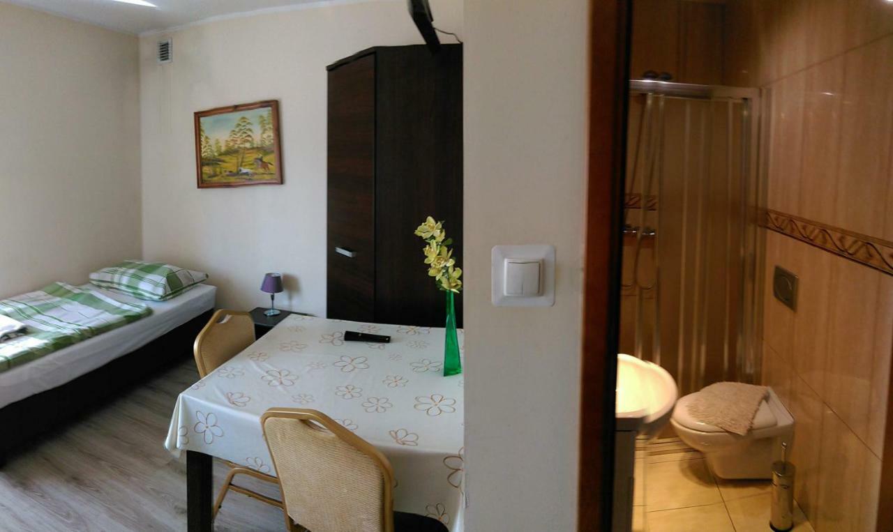 Appartement Gosciniec W Ogrodzie à Brusy Extérieur photo